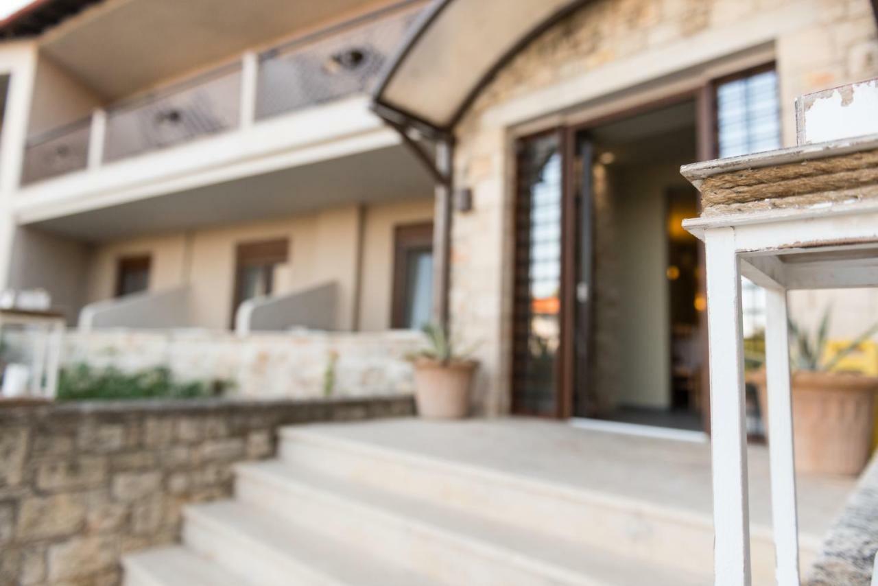 Stamos Hotel Afytos Exterior photo