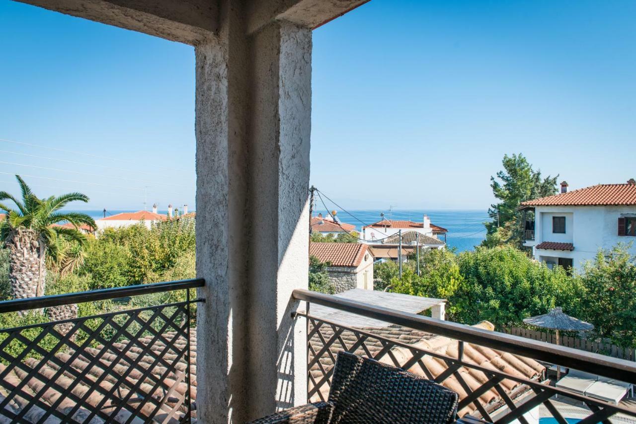 Stamos Hotel Afytos Exterior photo